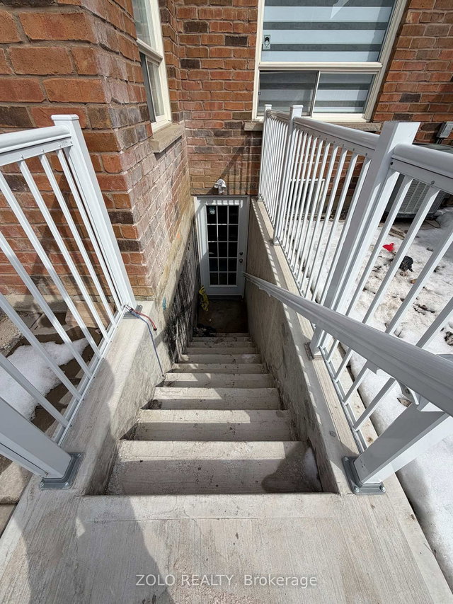 Lower - 4792 Glasshill Grove