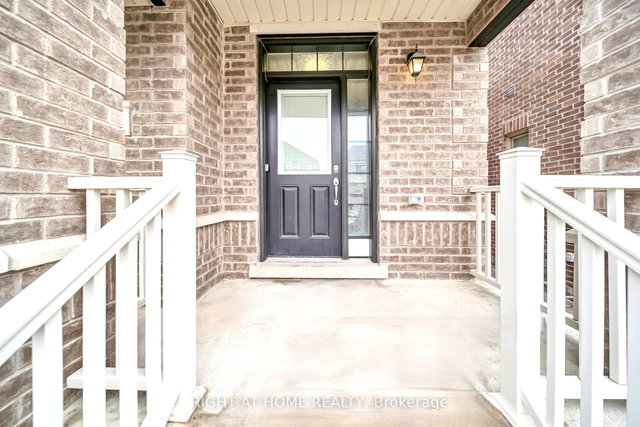 35 Hubbell_Main Floor Road