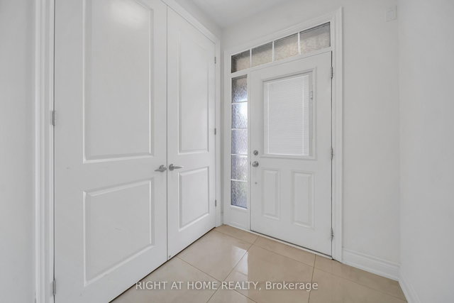 35 Hubbell_Main Floor Road