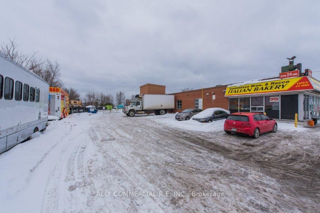 33 Eddystone Avenue - Photo 2