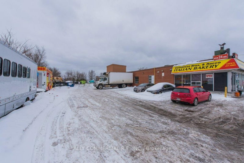 33 Eddystone Ave, Toronto, M3N 1H5 | Image 2