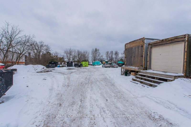 33 Eddystone Ave, Toronto, M3N 1H5 | Image 3