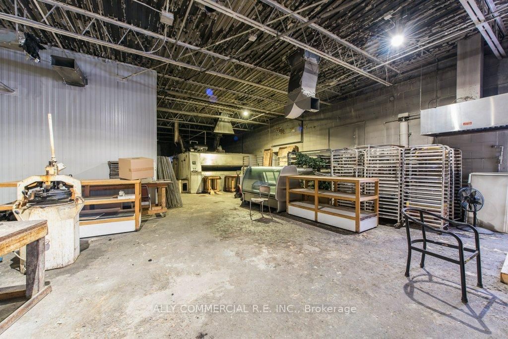 33 Eddystone Avenue - Photo 8