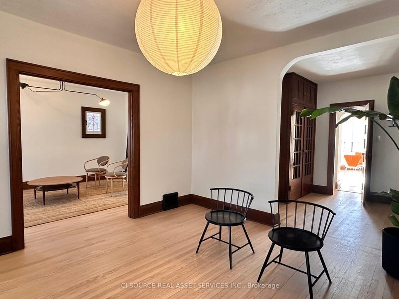 32 Alhambra Ave, Toronto, M6R 2S5 | Image 2