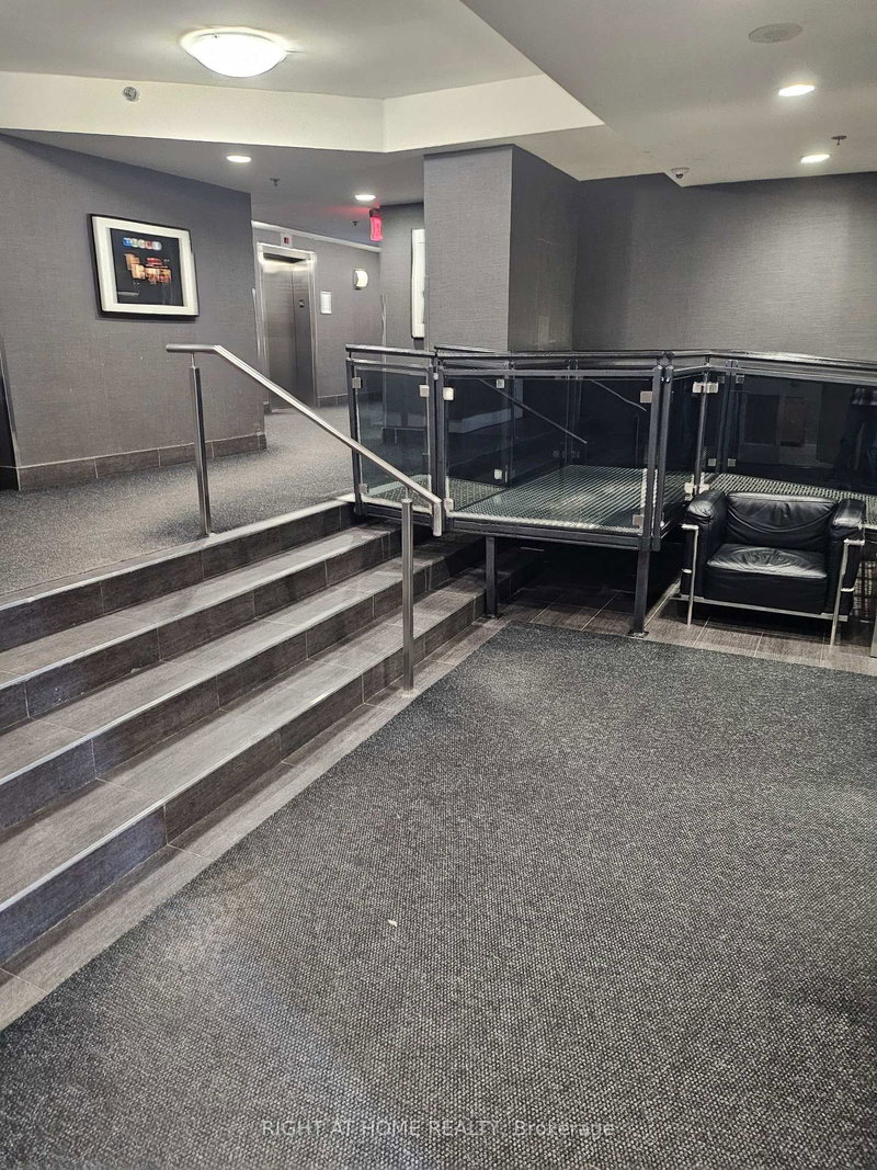 1306 - 816 Lansdowne A LANSDOWNE Ave, Toronto, M6H 4K6 | Image 2