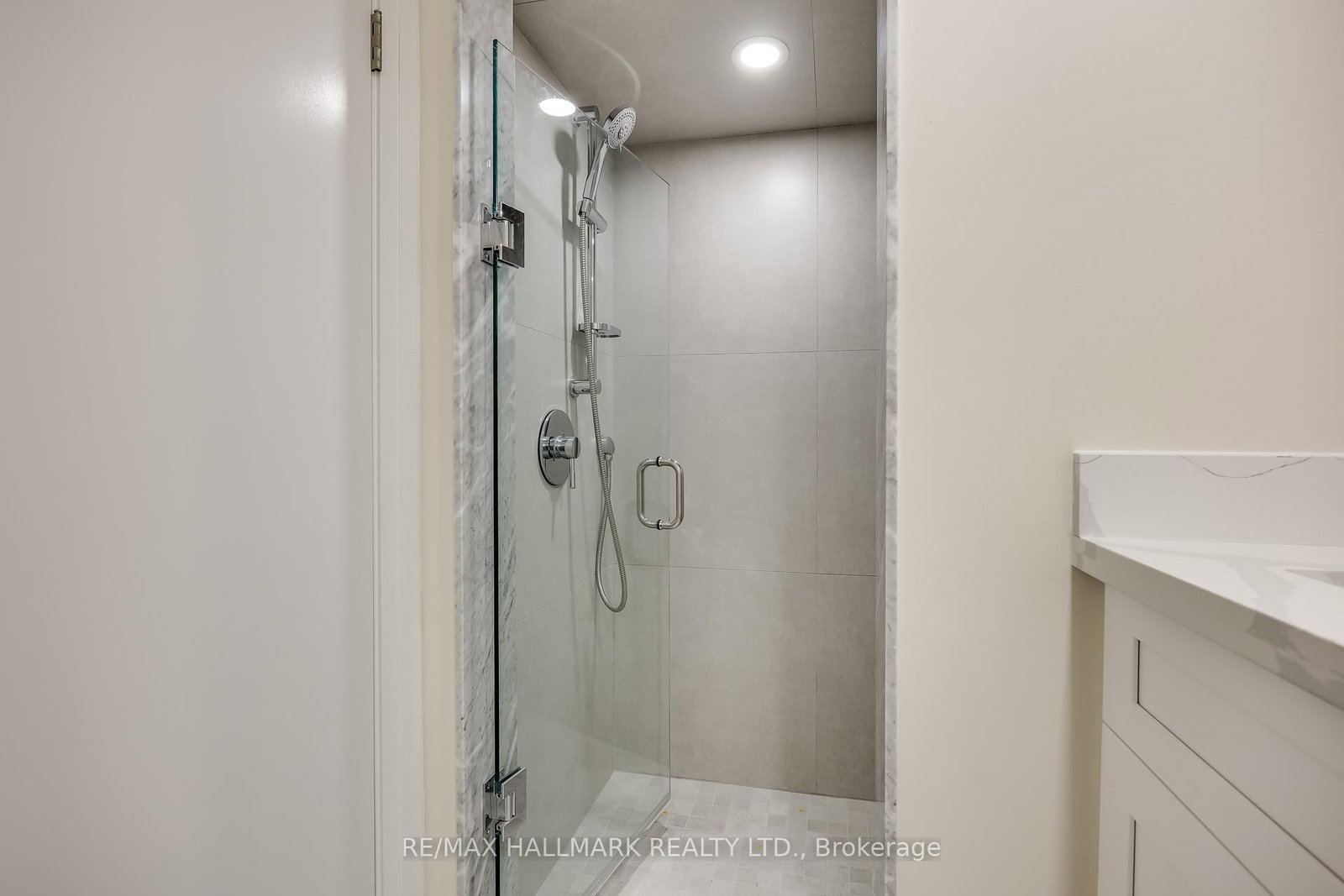 196 Livingstone Avenue - Photo 40