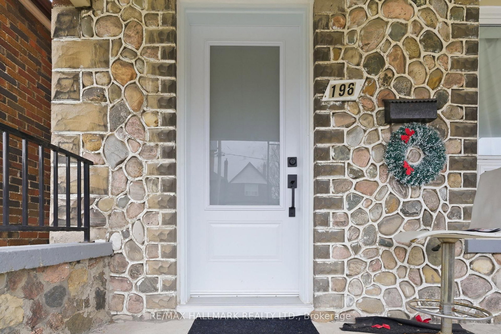 196 Livingstone Avenue - Photo 5