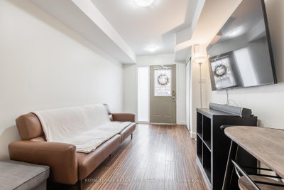 4975 Southampton Mississauga,ON L5M 8E1 — Photo 10