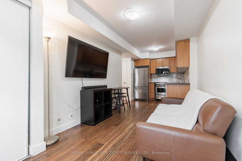4975 Southampton Mississauga,ON L5M 8E1 — Photo 11