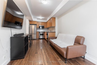 4975 Southampton Mississauga,ON L5M 8E1 — Photo 12