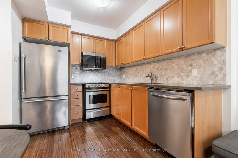 4975 Southampton Mississauga,ON L5M 8E1 — Photo 15
