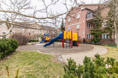 4975 Southampton Mississauga,ON L5M 8E1 — Photo 30