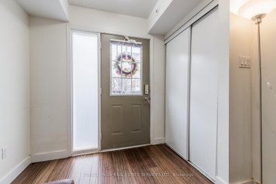 4975 Southampton Mississauga,ON L5M 8E1 — Photo 8