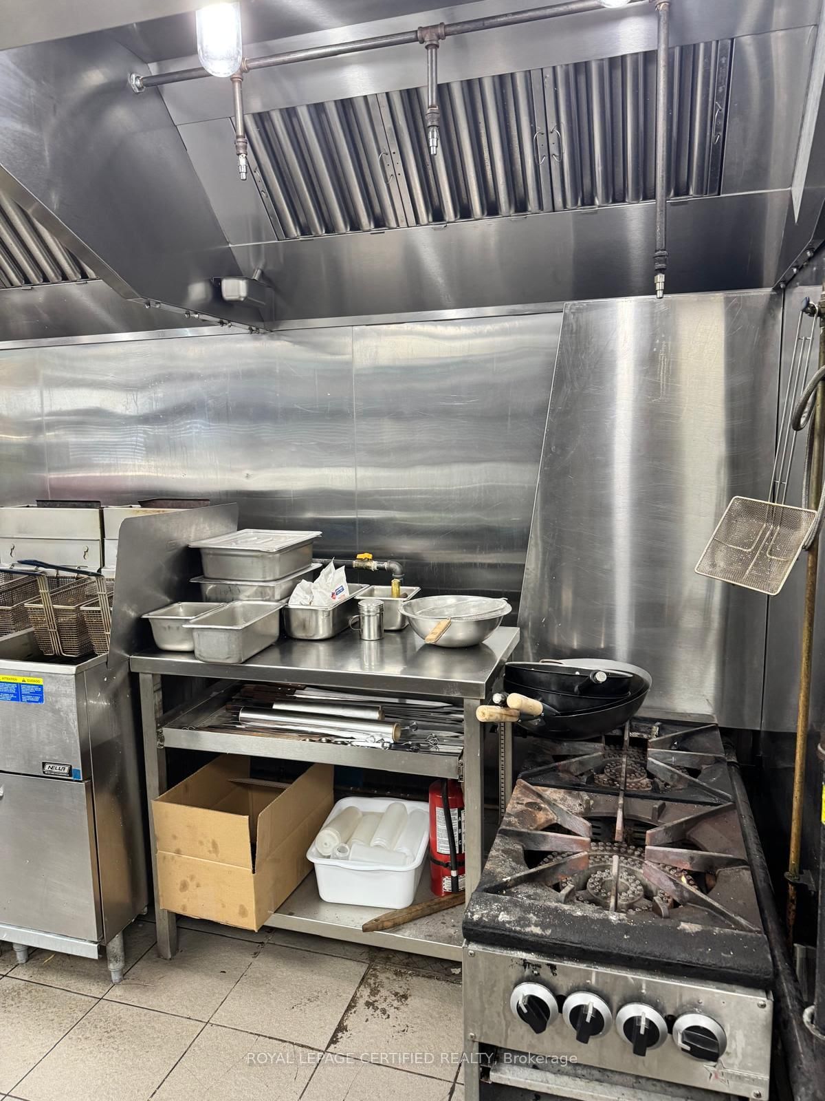 1178 The Queensway - Photo 9