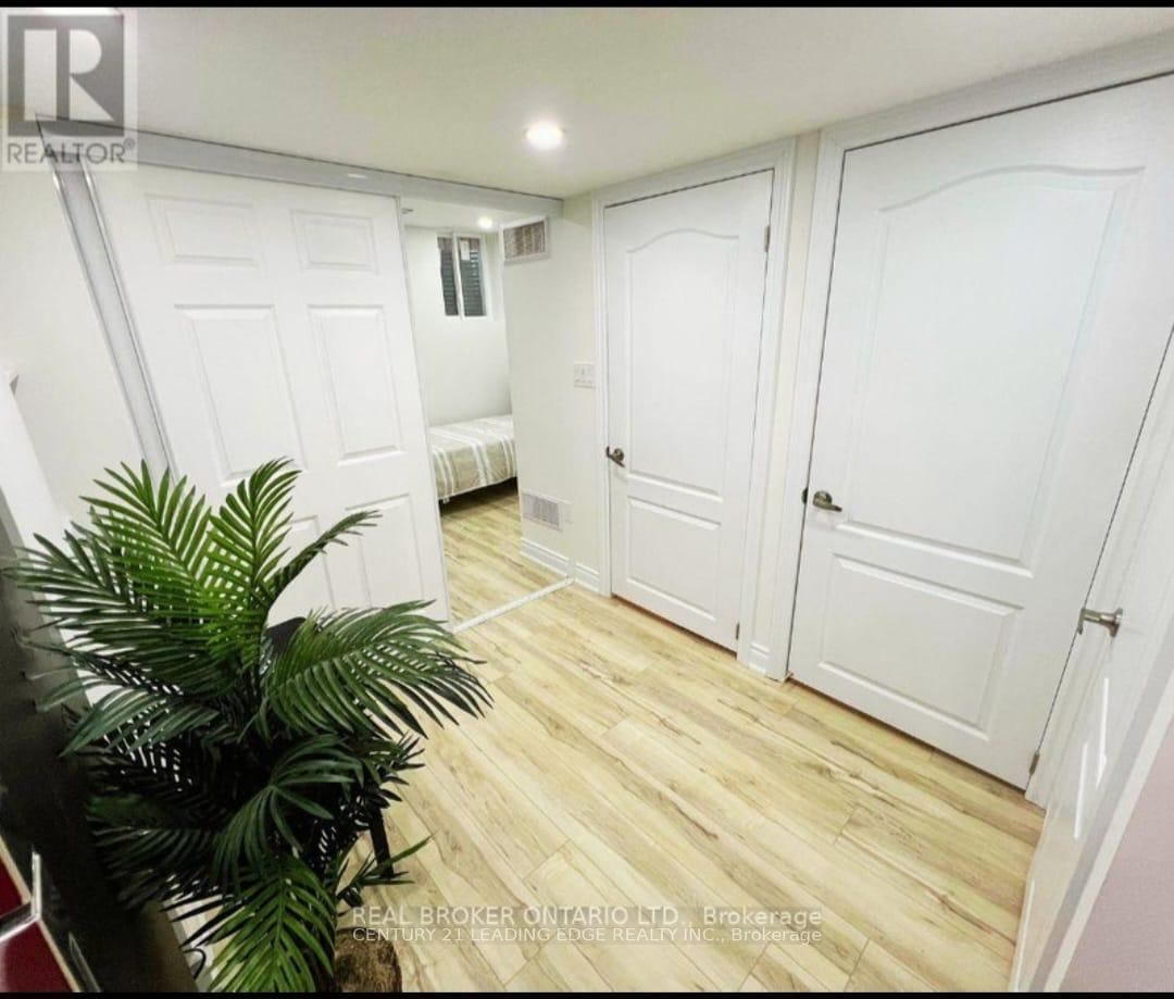 70 Campwood Crescent - Photo 10