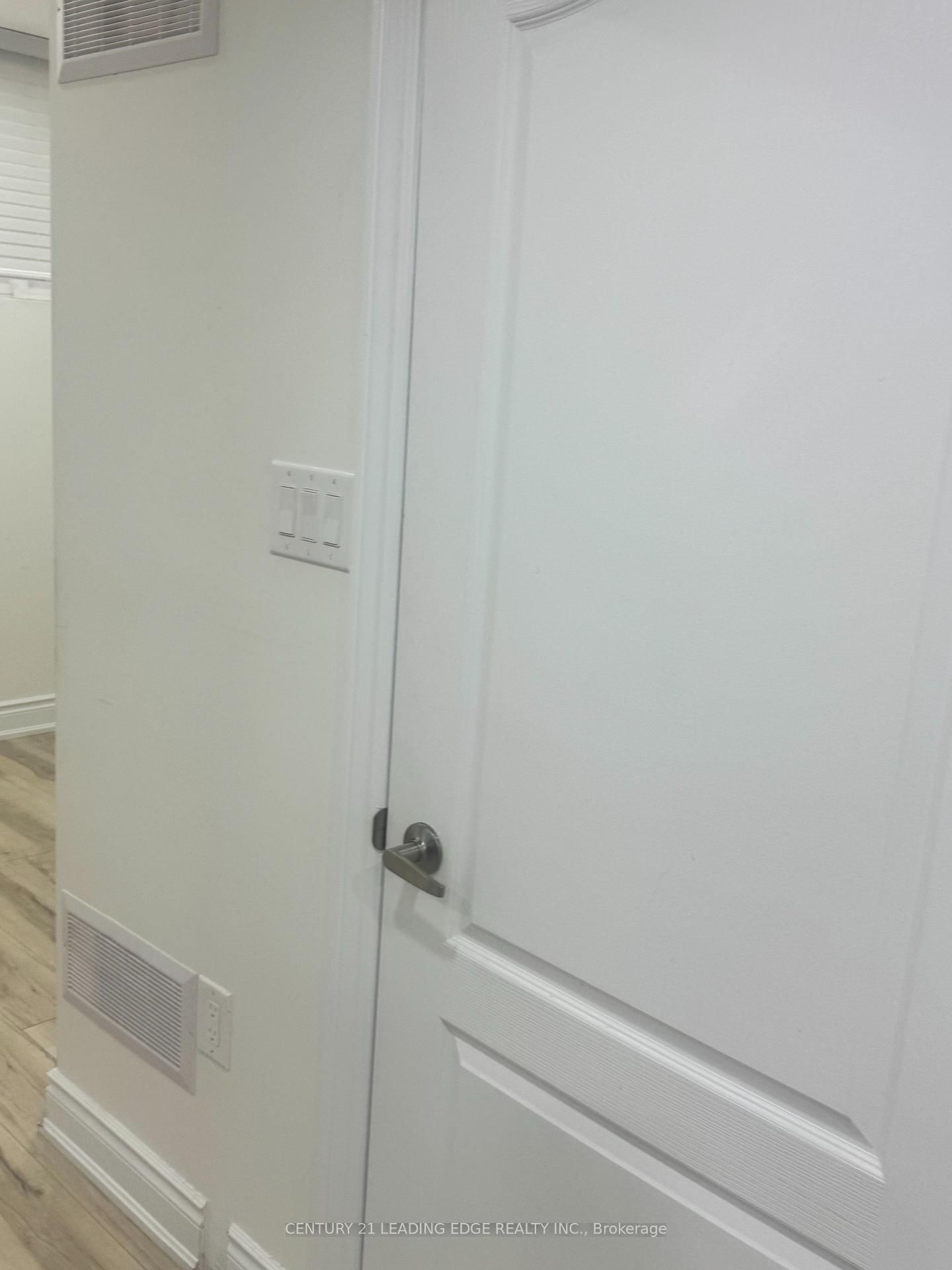 70 Campwood Crescent - Photo 3