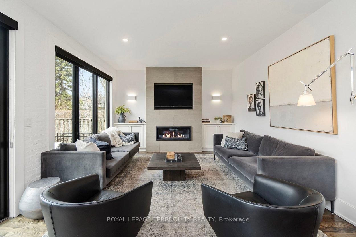 Detached House for sale at 94 Kingsway Crescent, Toronto, Ontario, M8X 2R9 - Kingsway South - MLS: W13024008