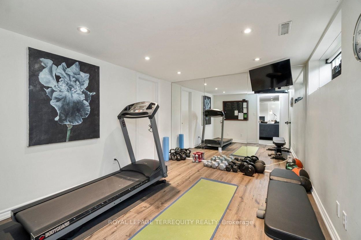 Detached House for sale at 94 Kingsway Crescent, Toronto, Ontario, M8X 2R9 - Kingsway South - MLS: W13024008