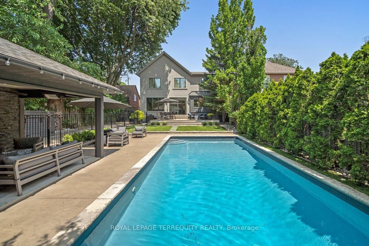 Detached House for sale at 94 Kingsway Crescent, Toronto, Ontario, M8X 2R9 - Kingsway South - MLS: W13024008