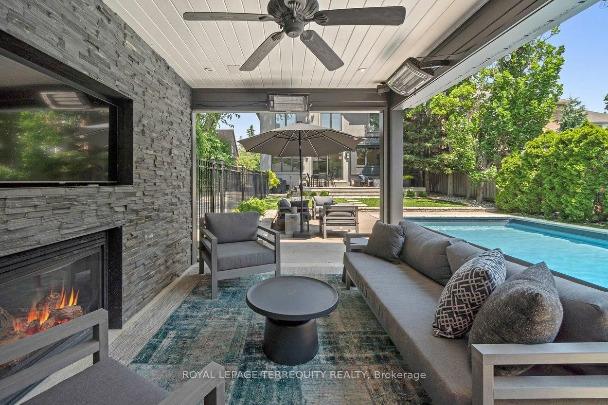 Detached House for sale at 94 Kingsway Crescent, Toronto, Ontario, M8X 2R9 - Kingsway South - MLS: W13024008