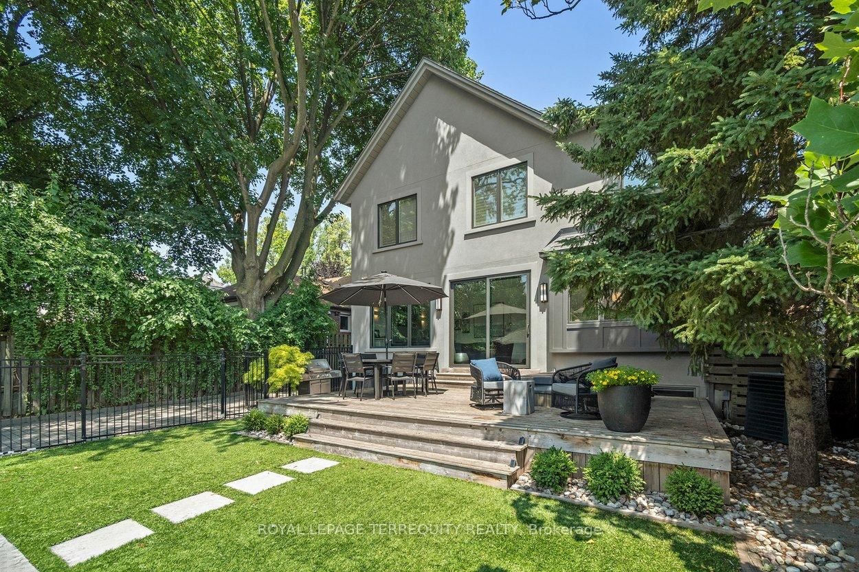 Detached House for sale at 94 Kingsway Crescent, Toronto, Ontario, M8X 2R9 - Kingsway South - MLS: W13024008