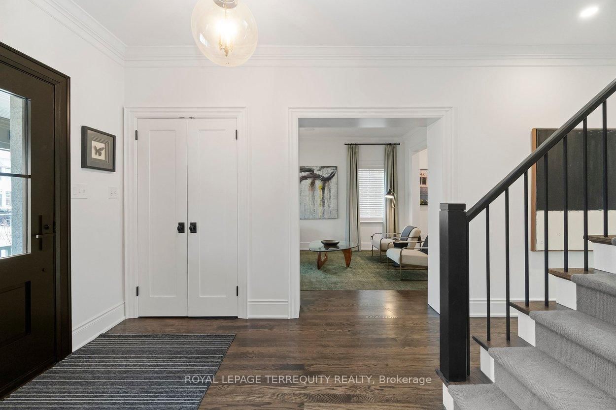 Detached House for sale at 94 Kingsway Crescent, Toronto, Ontario, M8X 2R9 - Kingsway South - MLS: W13024008