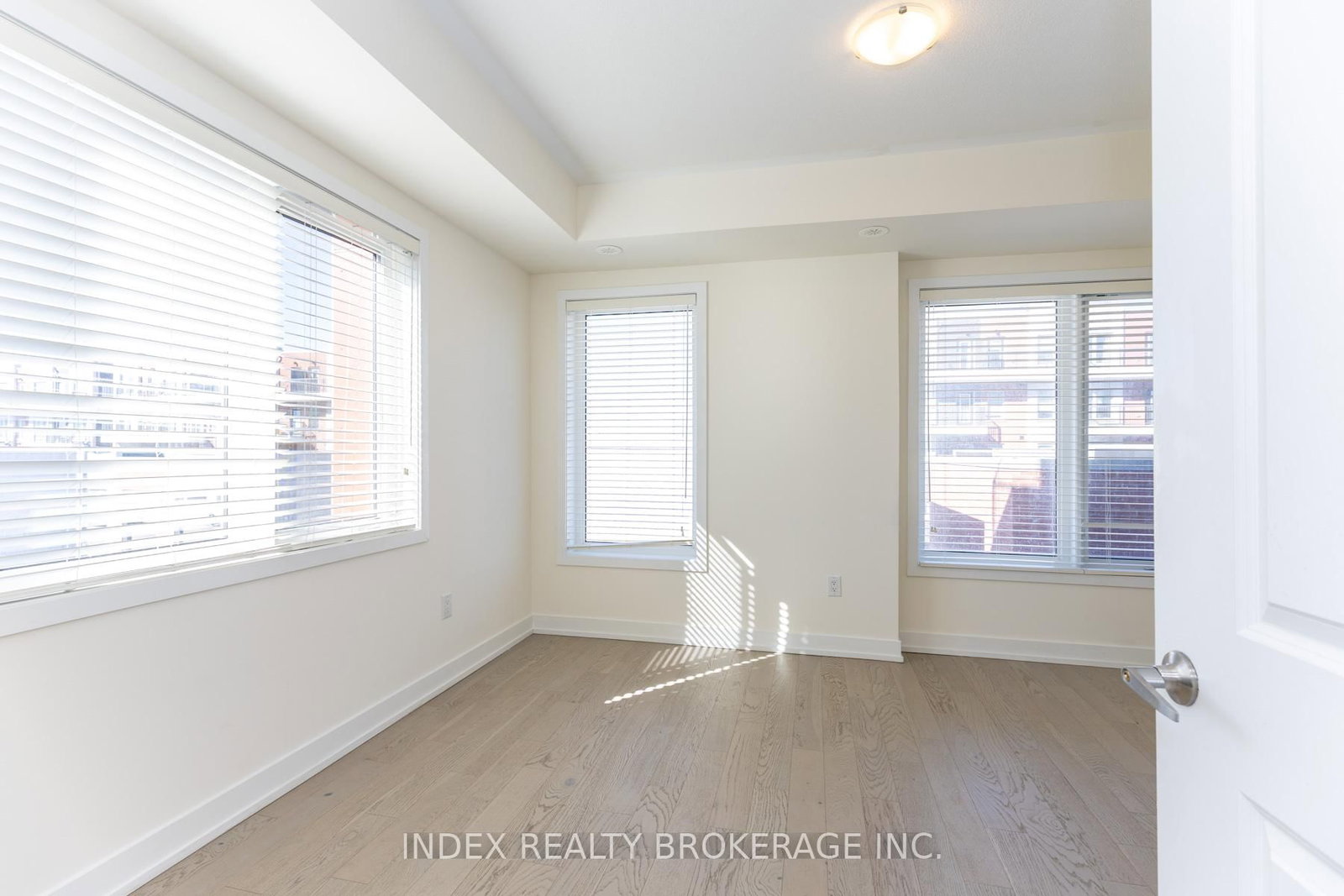 82 William Duncan Road - Photo 15