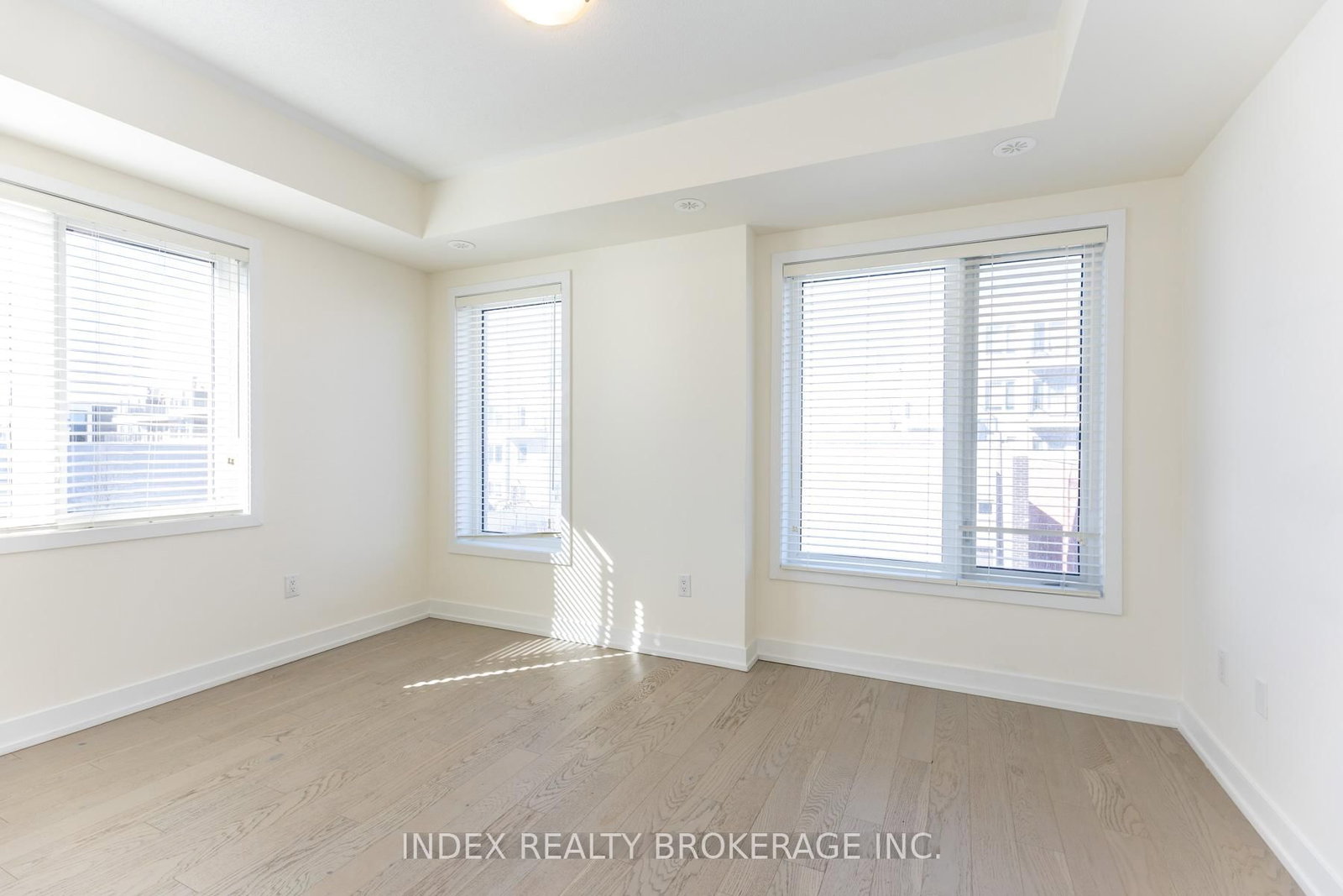 82 William Duncan Road - Photo 16