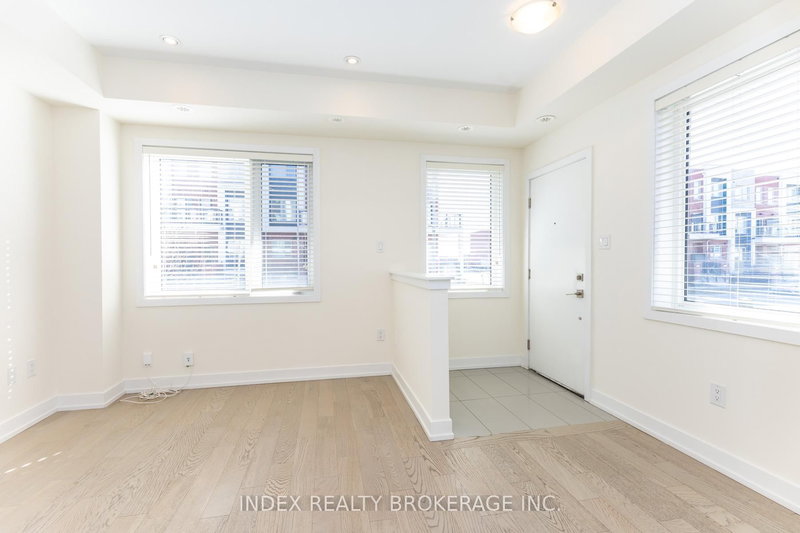 82 William Duncan Rd, Toronto, M3K 0B7 | Image 3