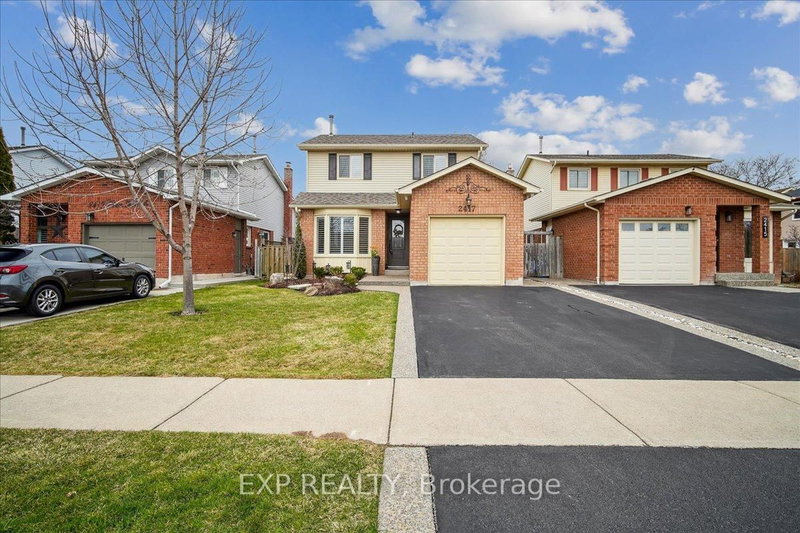 2417 Headon Forest Dr, Burlington, L7M 3K7 | Image 2