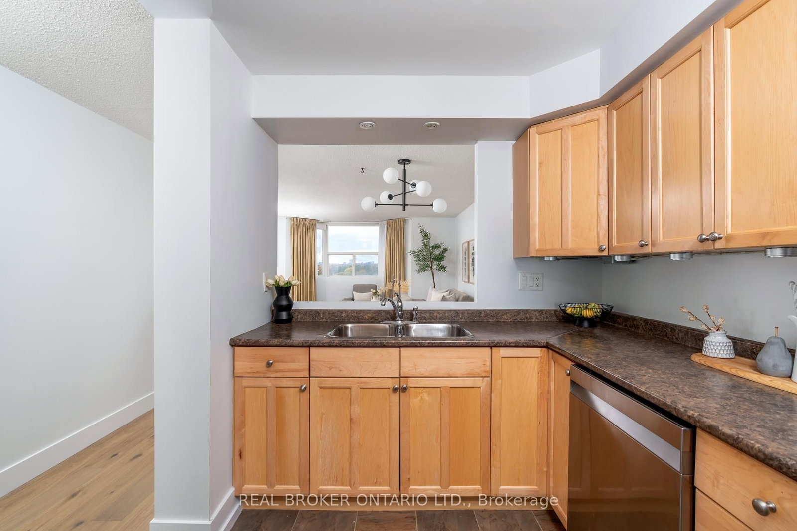 3845 Lake Shore Boulevard W, Unit 1601 - Photo 7