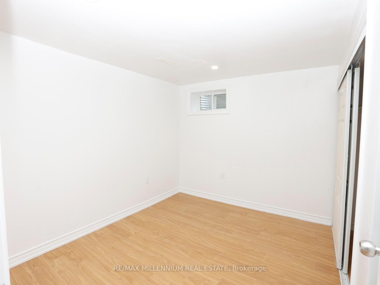 6482 Chaumont Crescent, Unit Lower - Photo 7