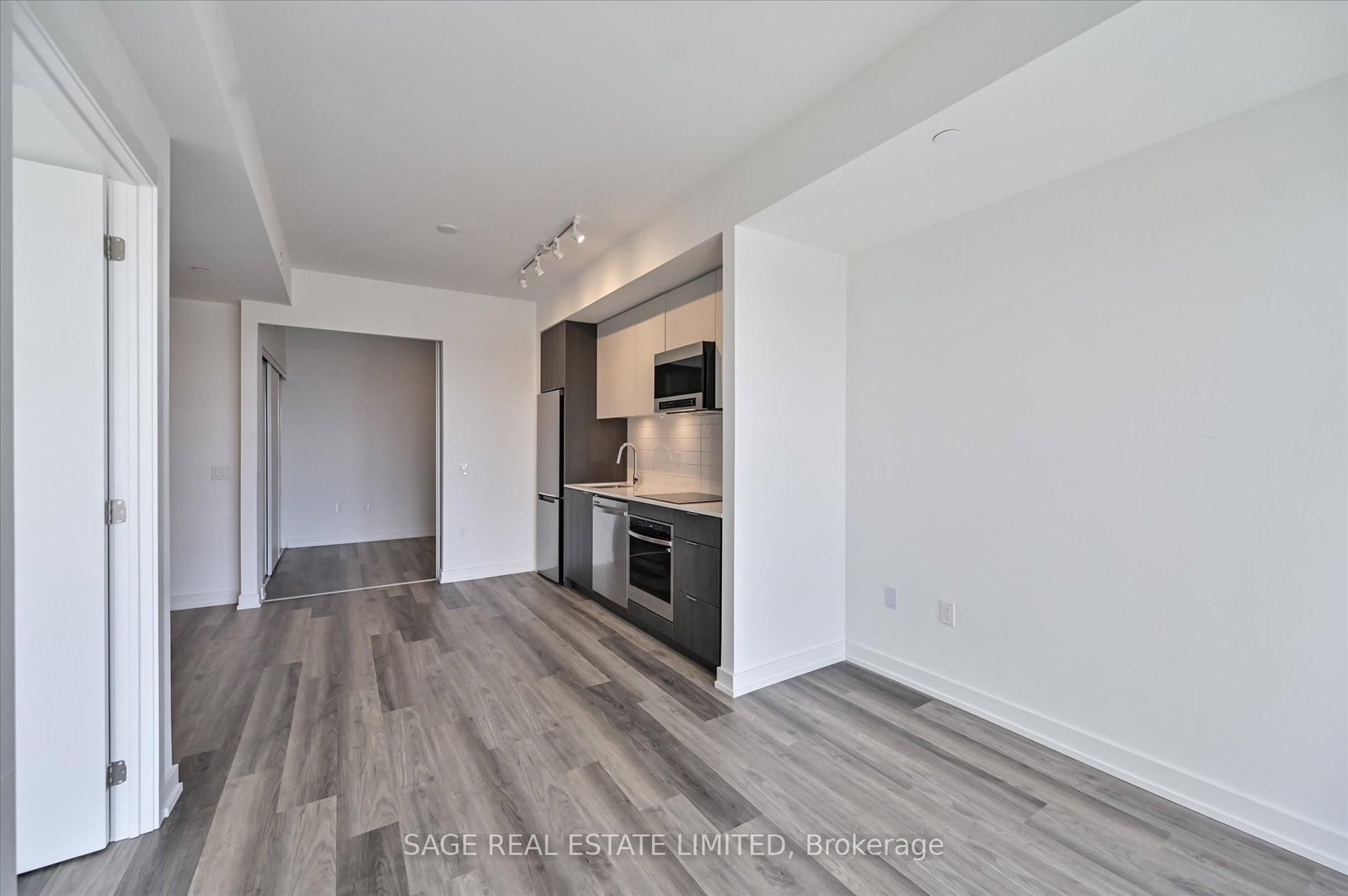 6 Chartwell Road, Unit 509 - Photo 17