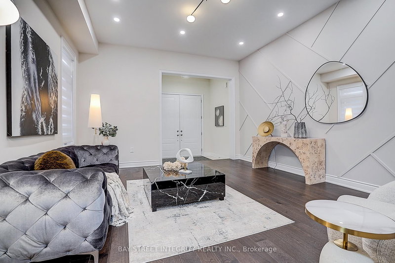 38 Settlers Rd E, Oakville, L6H 0Y8 | Image 3