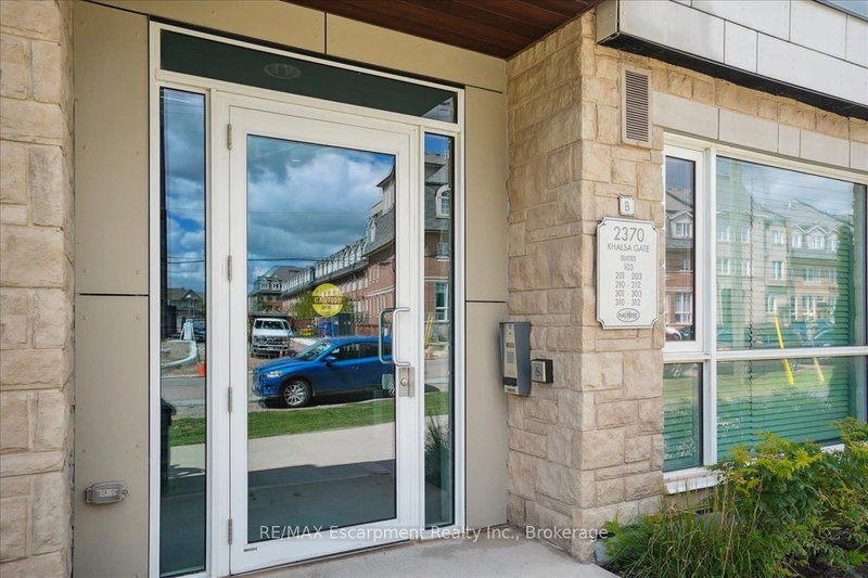 211 - 2370 Khalsa Gate, Oakville, L6M 1P5 | Image 3