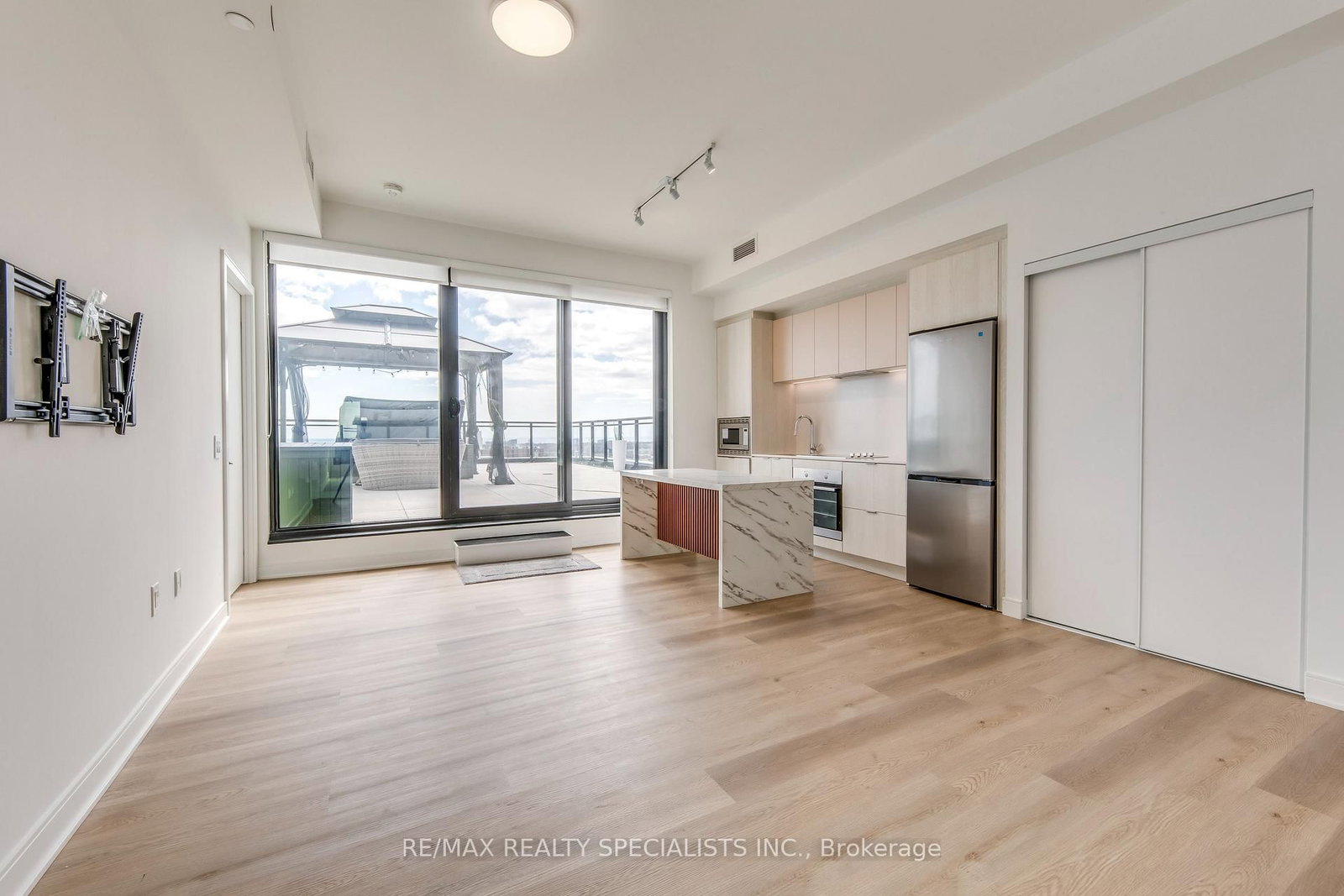 86 Dundas Street E, Unit 1711 - Photo 8