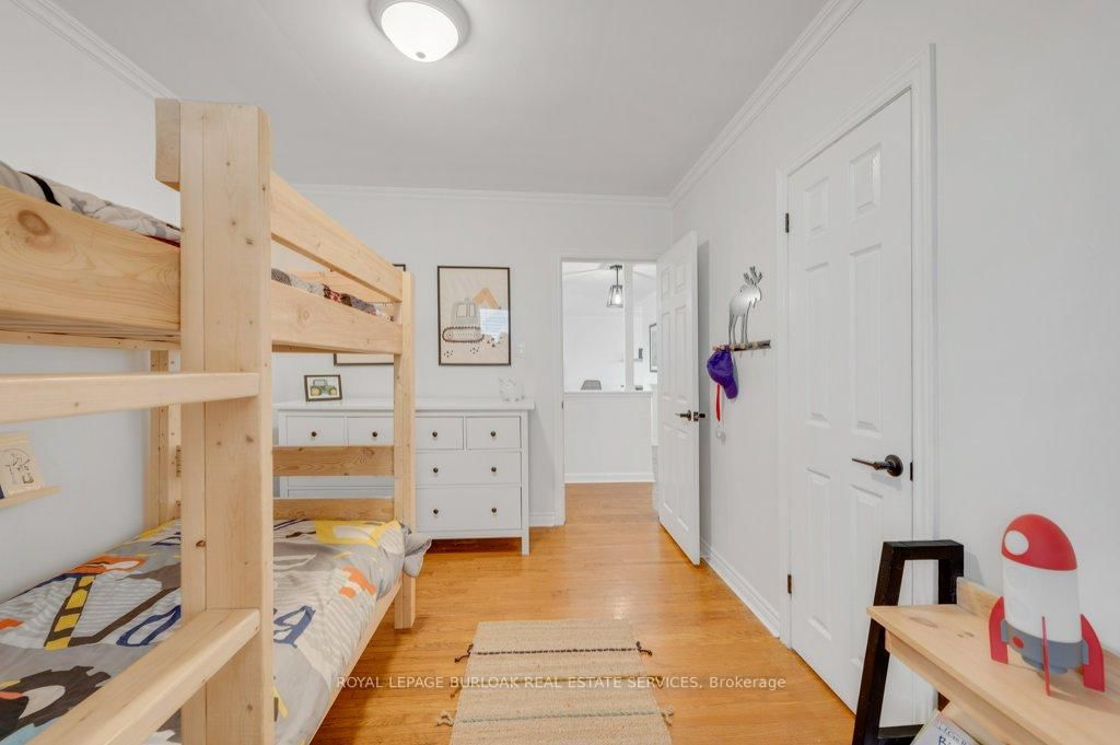 Detached House for sale at 602 Stephens Crescent, Oakville, Ontario, L6K 1Y3 - West - MLS: W13024512