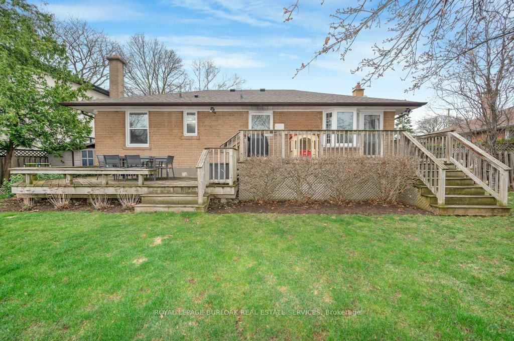 Detached House for sale at 602 Stephens Crescent, Oakville, Ontario, L6K 1Y3 - West - MLS: W13024512