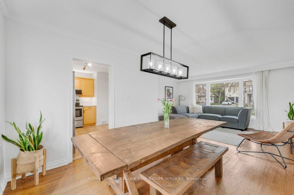 Detached House for sale at 602 Stephens Crescent, Oakville, Ontario, L6K 1Y3 - West - MLS: W13024512