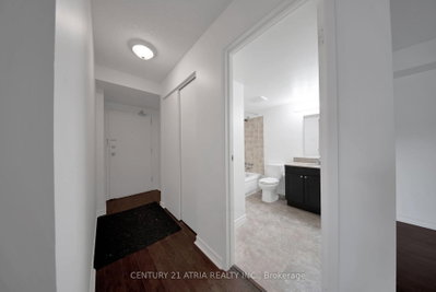 Unit 212 — 1450 Glen Abbey Gate — photo 4