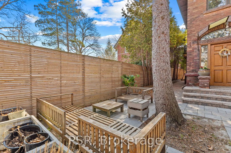 132 Indian Rd, Toronto, M6R 2V6 | Image 3