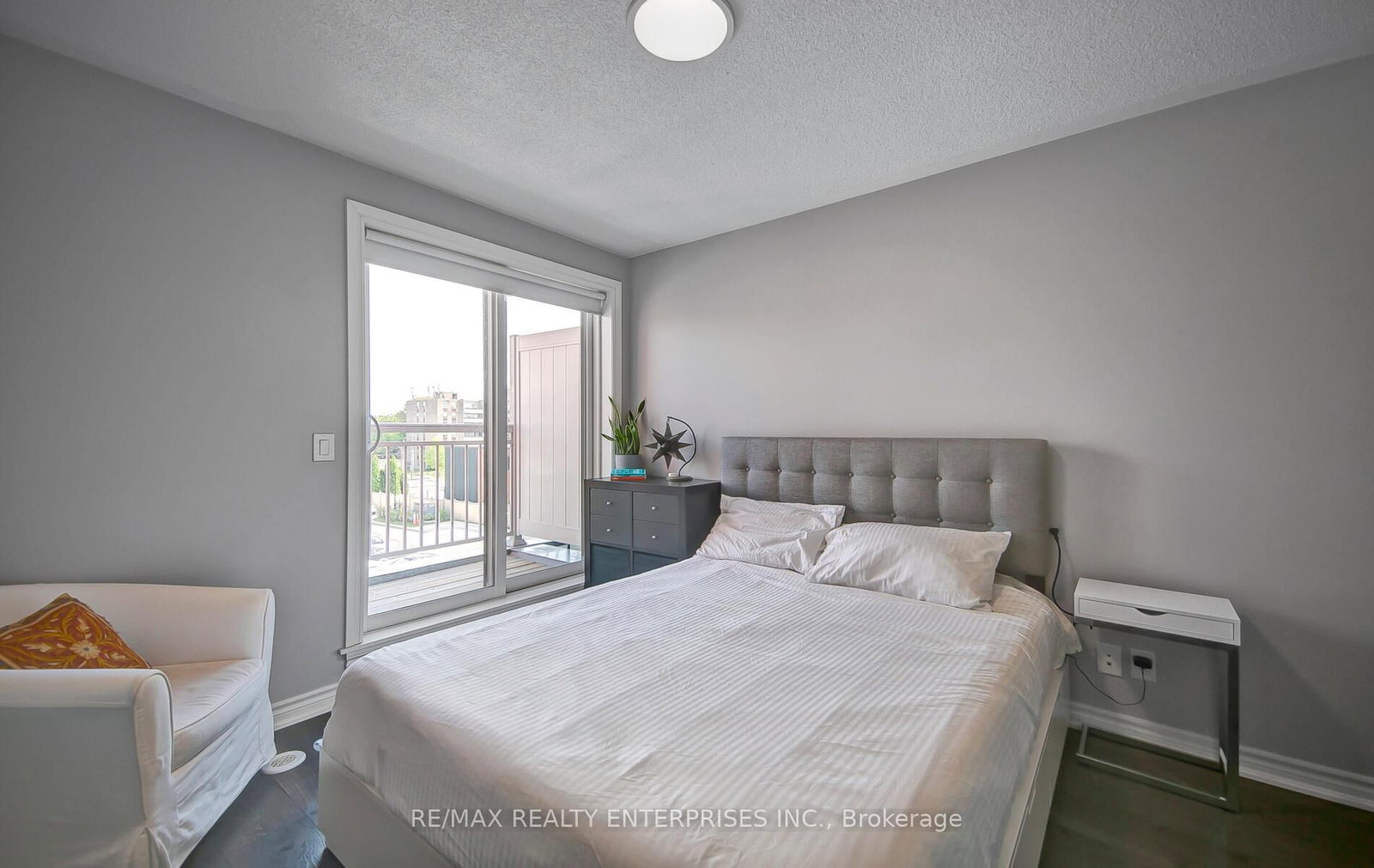 90 Eastwood Park Gardens, Unit 20 - Photo 10