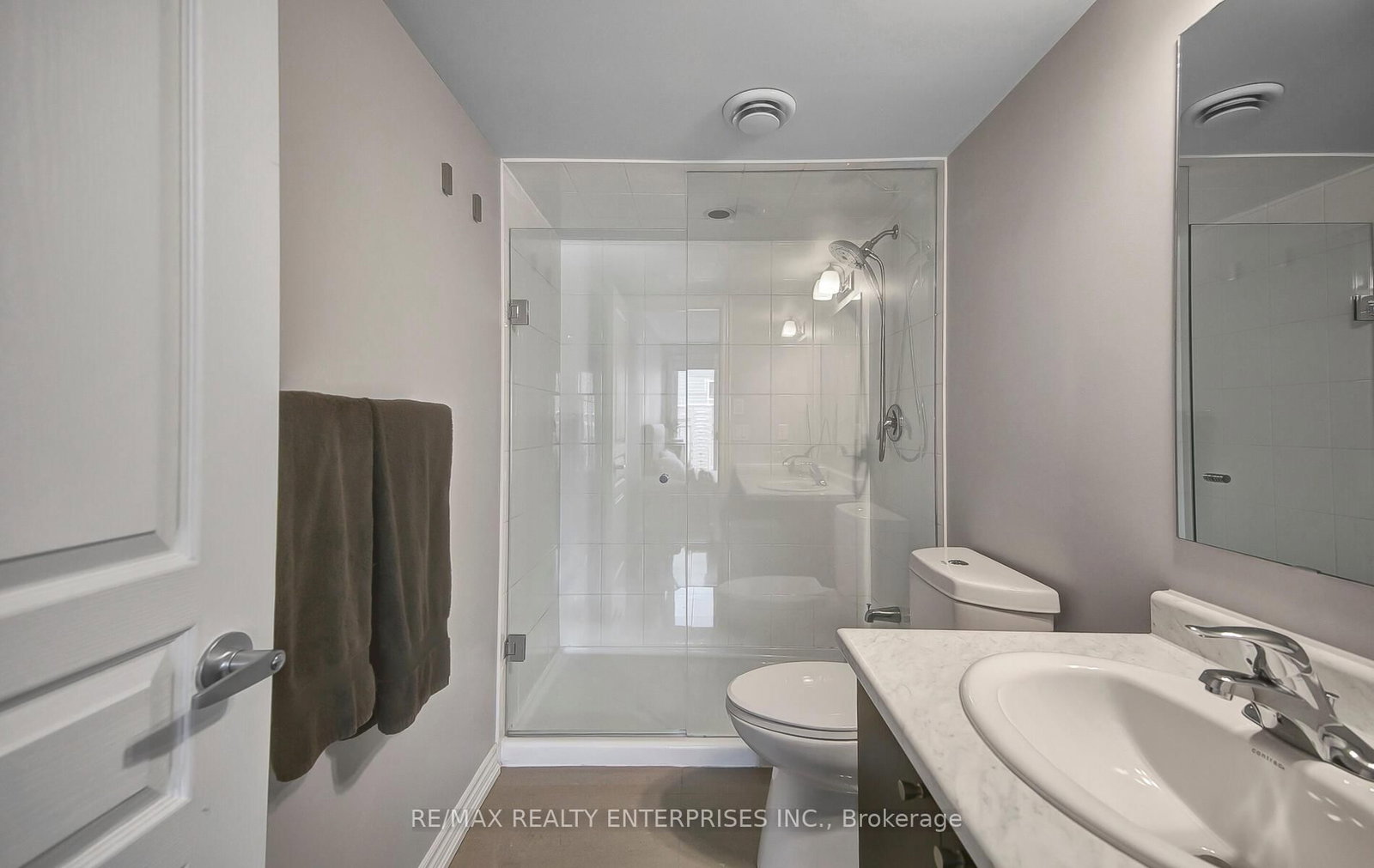 90 Eastwood Park Gardens, Unit 20 - Photo 11