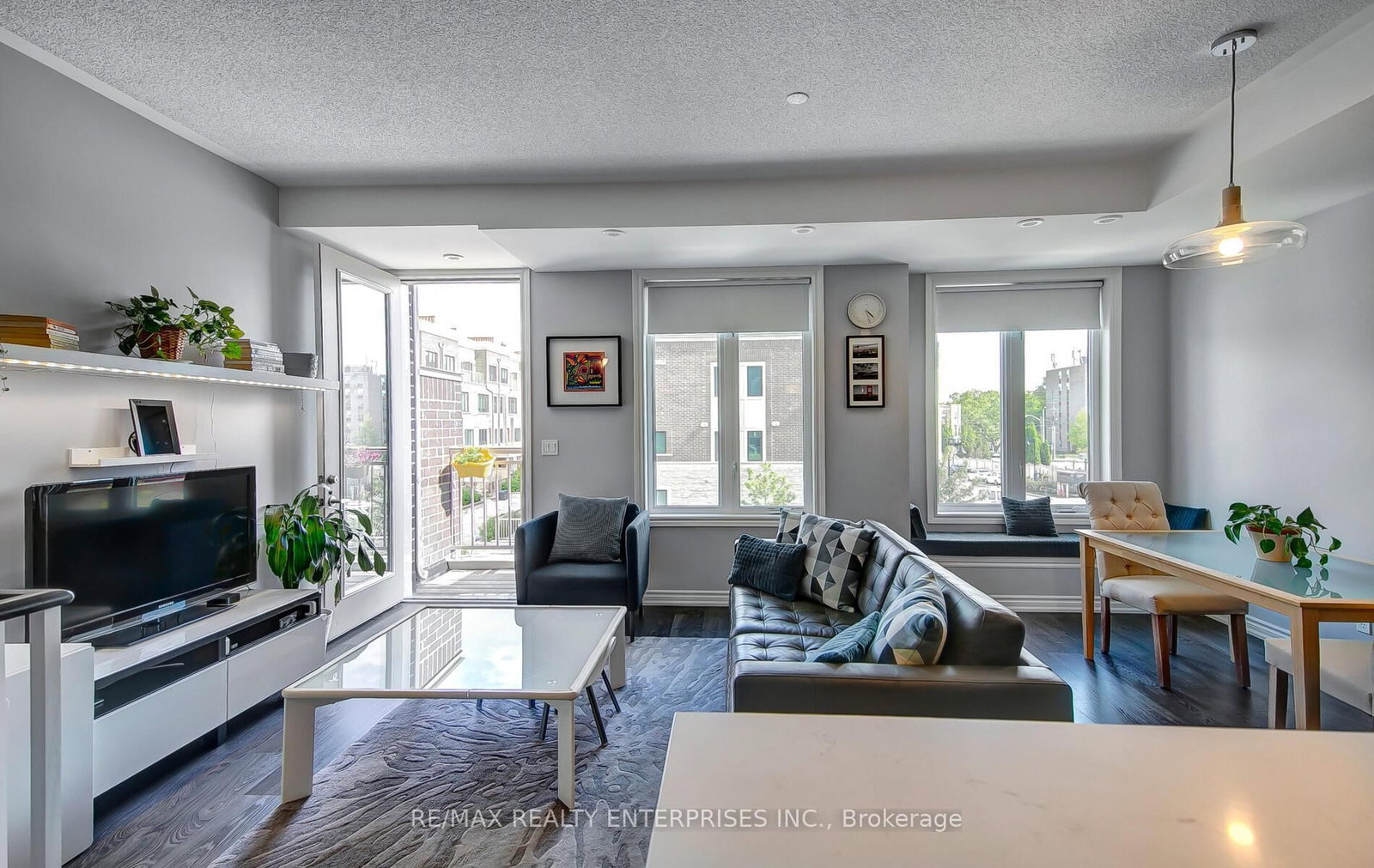 90 Eastwood Park Gardens, Unit 20 - Photo 2