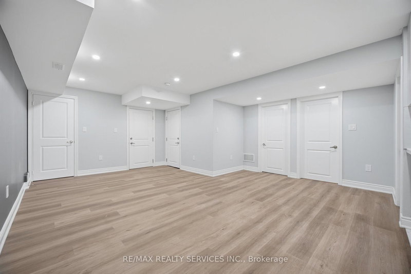 26 Gatherwood Terr, Caledon, L7C 4M5 | Image 3