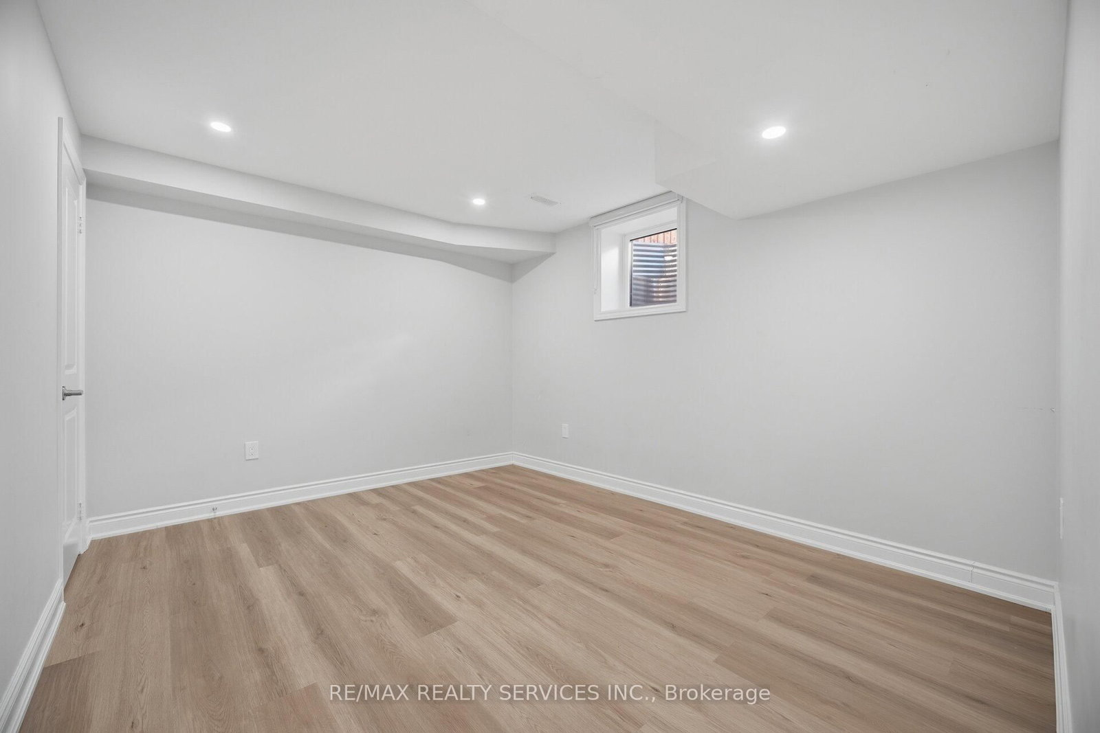 26 Gatherwood Terrace - Photo 9