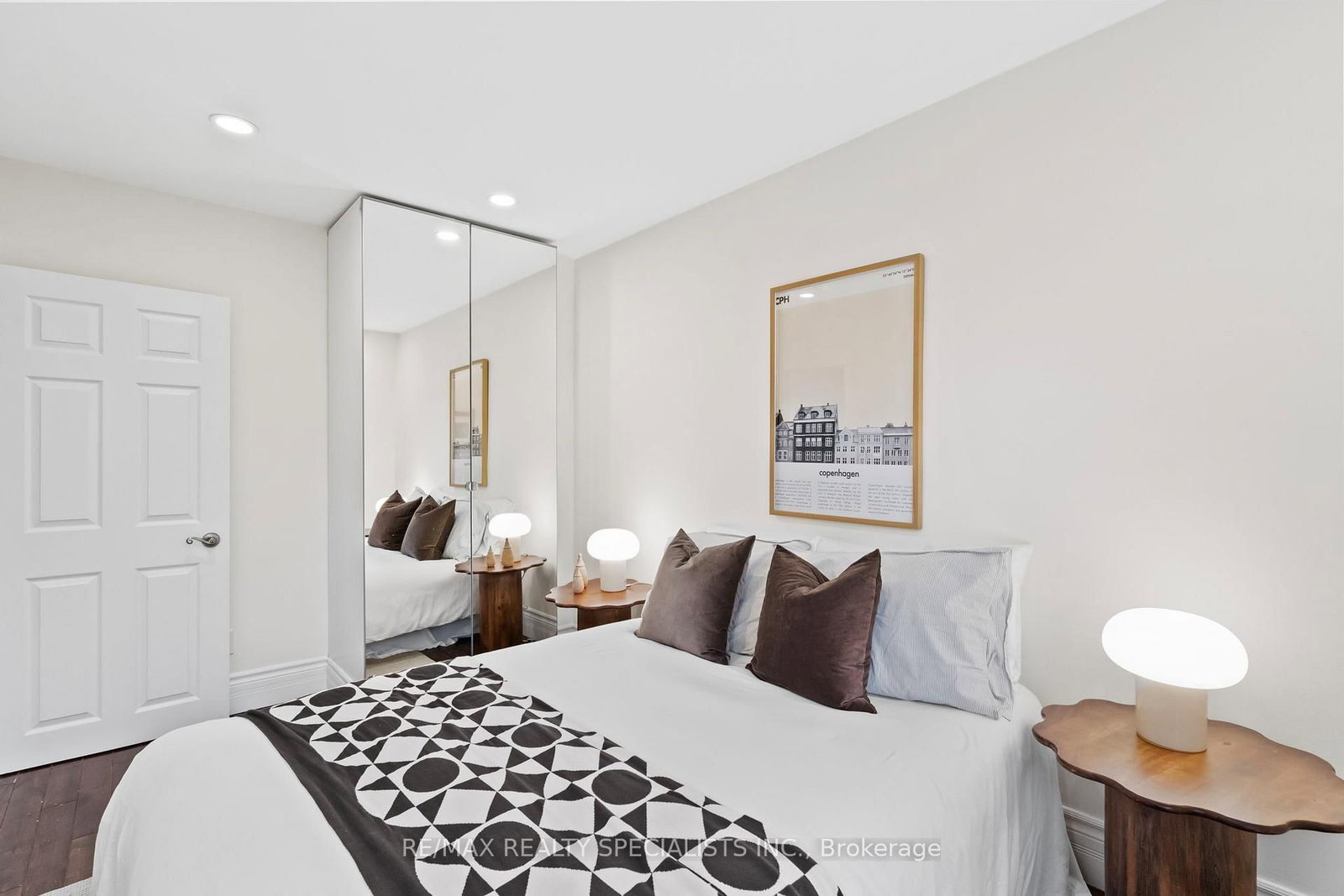 8 Primrose Avenue - Photo 27