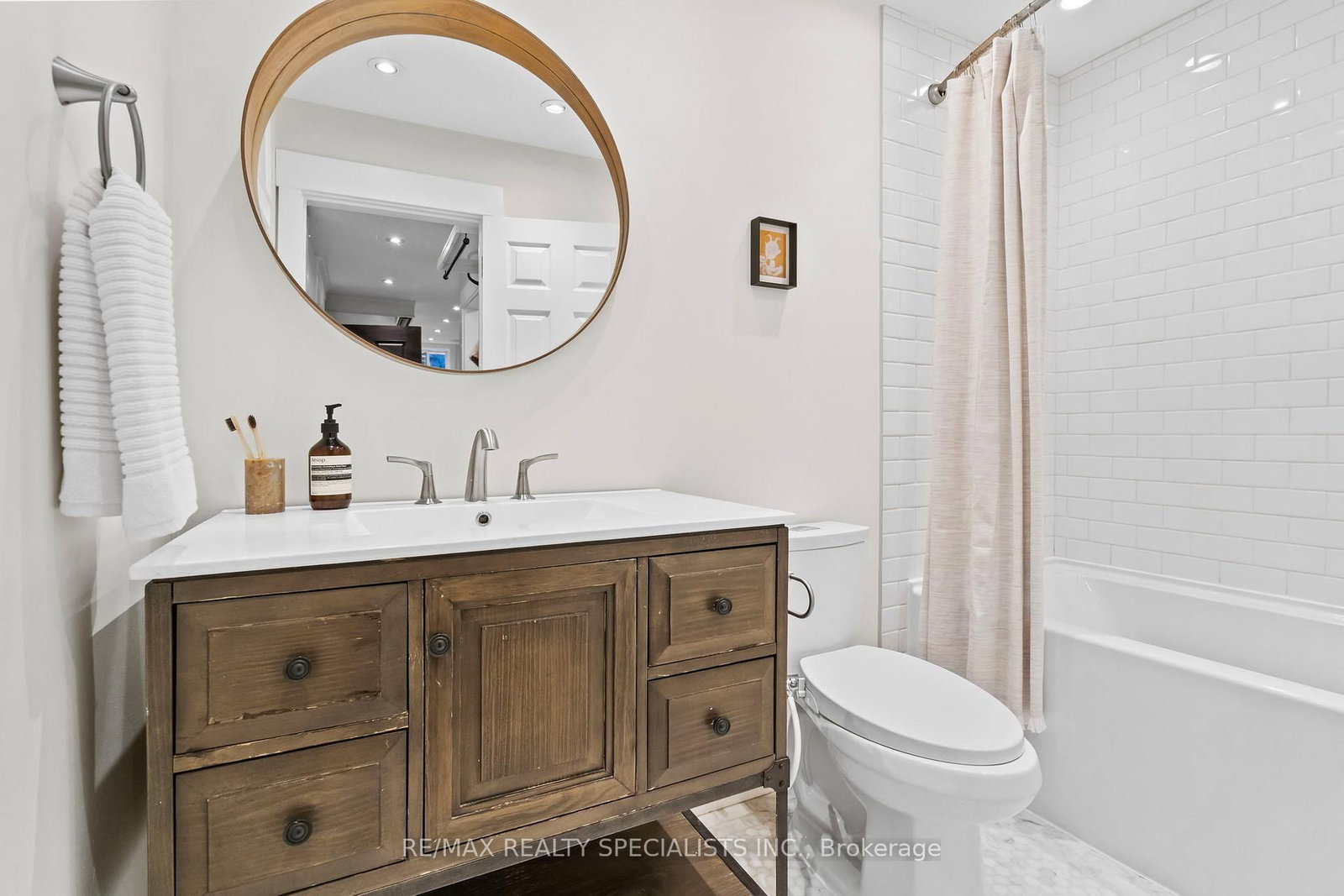 8 Primrose Avenue - Photo 29