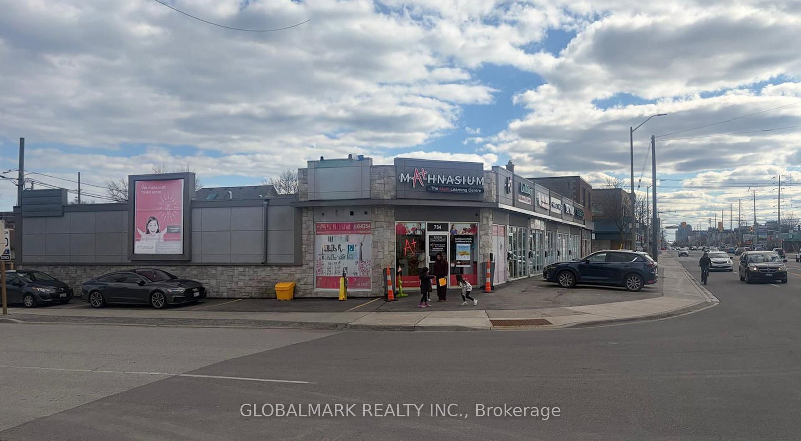 726 Lakeshore Road E