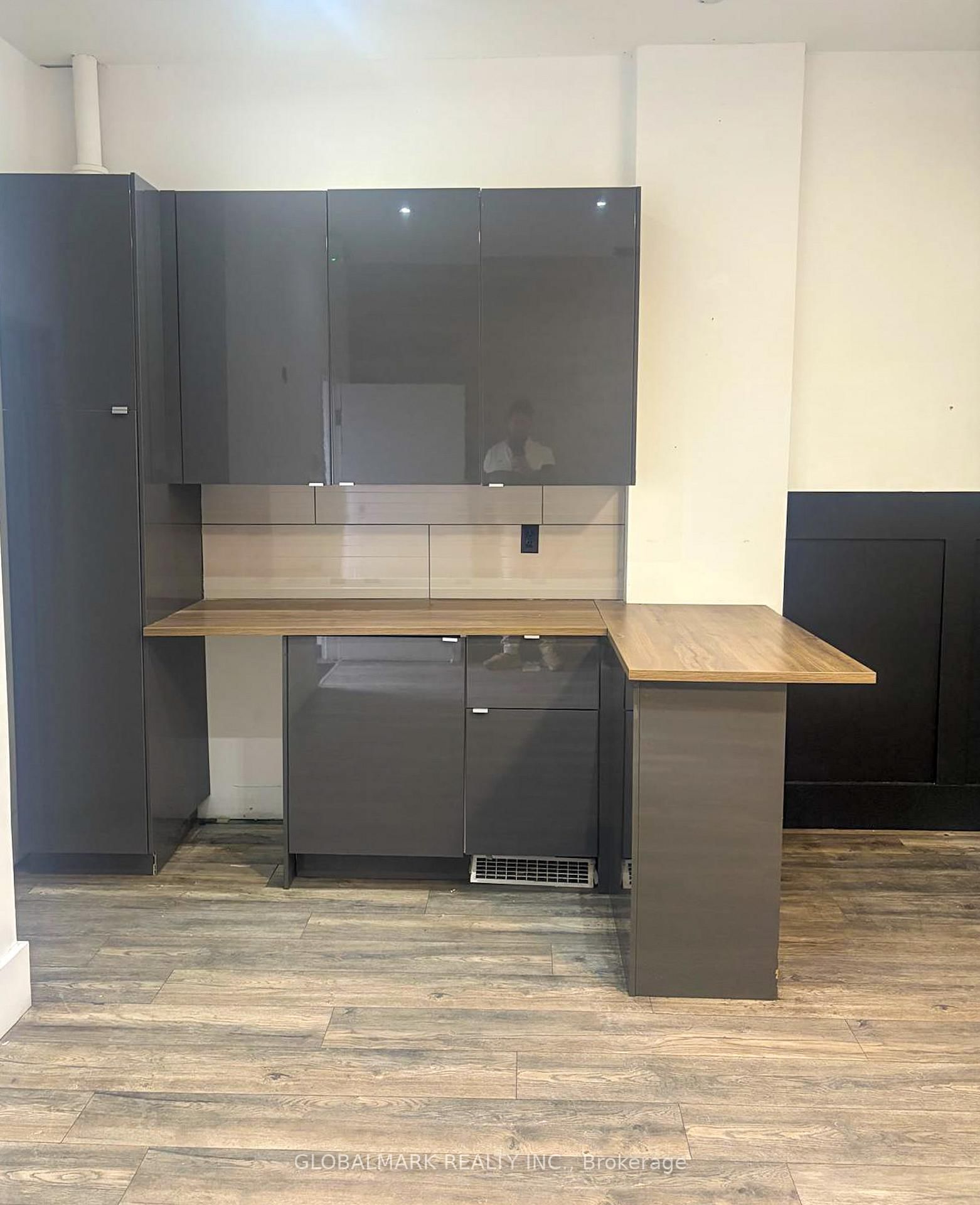 726 Lakeshore Road E - Photo 10